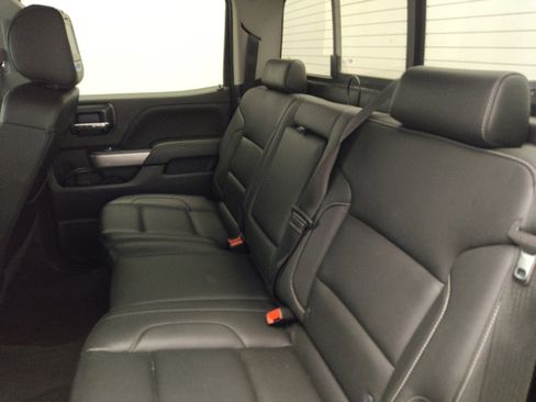 Used 2018 Chevrolet Silverado 1500 LT w/ Rally 2 Edition image 18