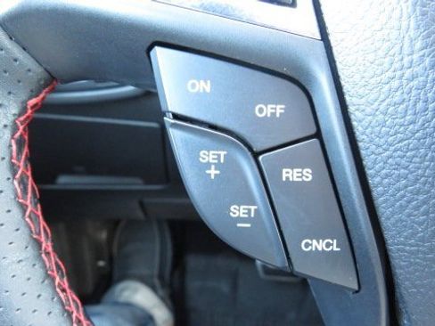 Certified 2022 Ford Edge ST-Line image 25