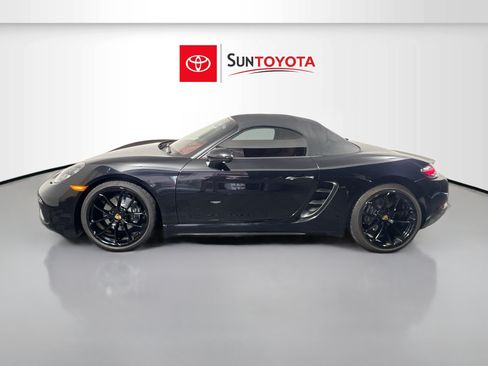 Used 2024 Porsche 718 Boxster RWD image 7