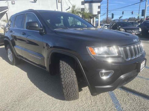 Used 2016 Jeep Grand Cherokee Laredo w/ Quick Order Package 23E image 2