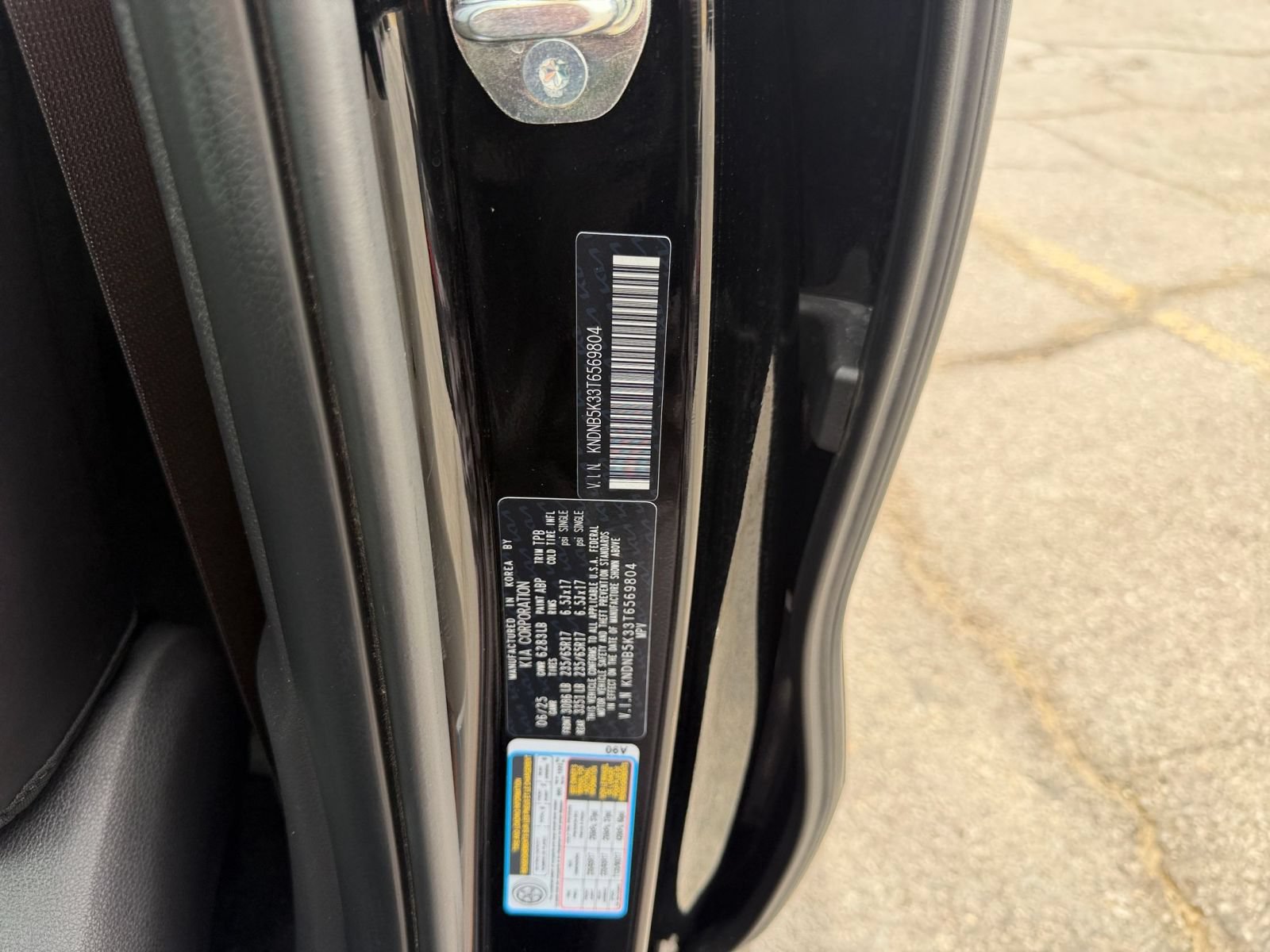 Used 2026 Kia Carnival FWD image 30