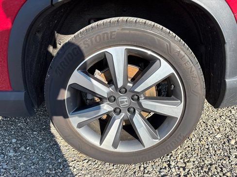 Used 2025 Honda Pilot Elite image 9