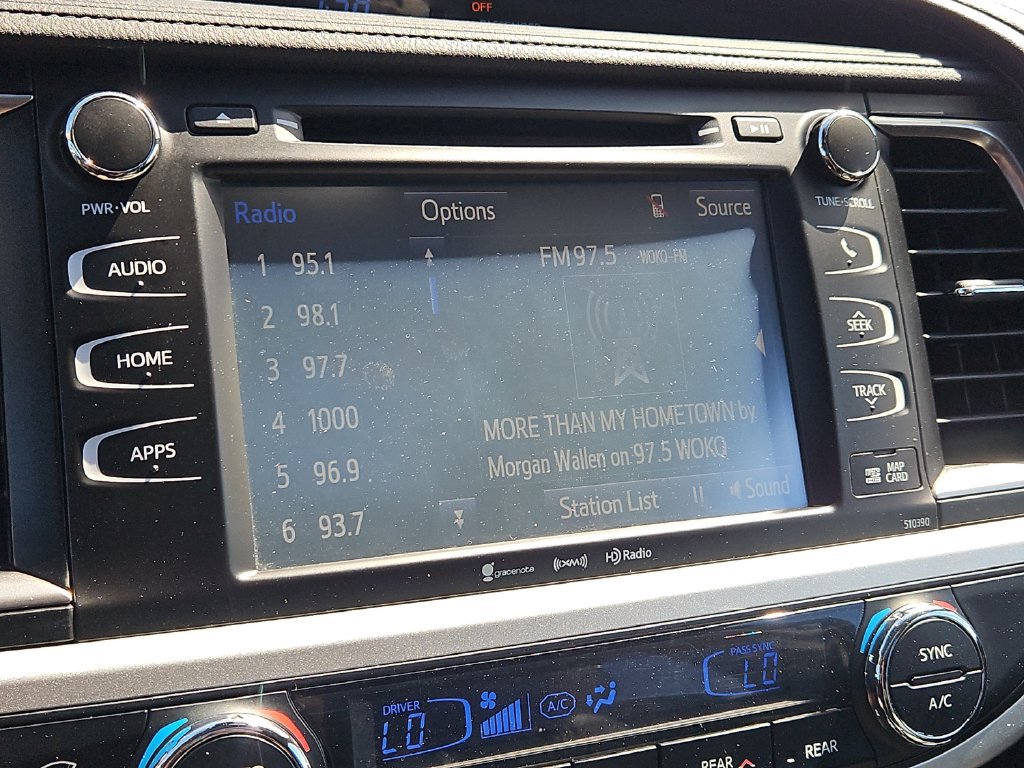 Used 2019 Toyota Highlander SE AWD/4WD image 29