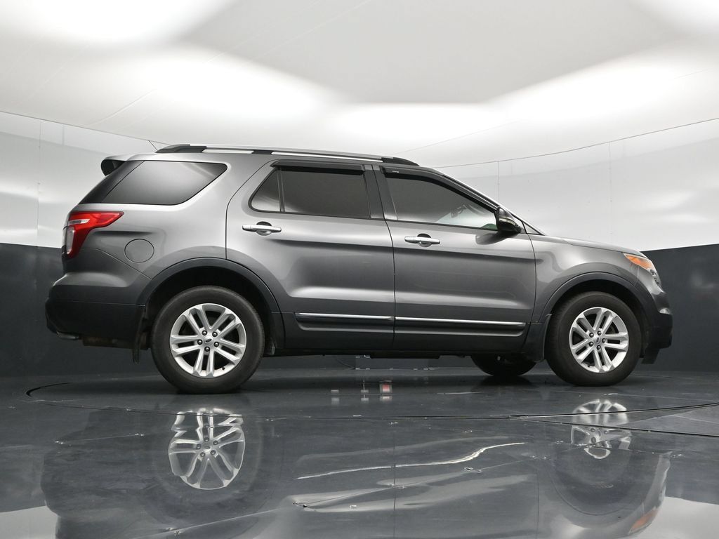 Used 2013 Ford Explorer XLT AWD/4WD image 52