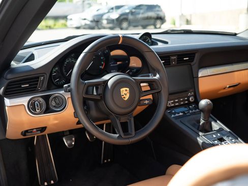 Used 2019 Porsche 911 Speedster RWD image 40