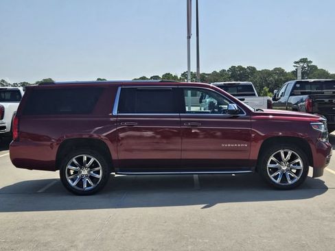 Used 2020 Chevrolet Suburban Premier RWD image 4