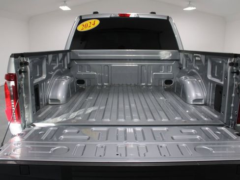 Used 2024 Ford F150 XLT w/ FX4 Off-Road Package image 18