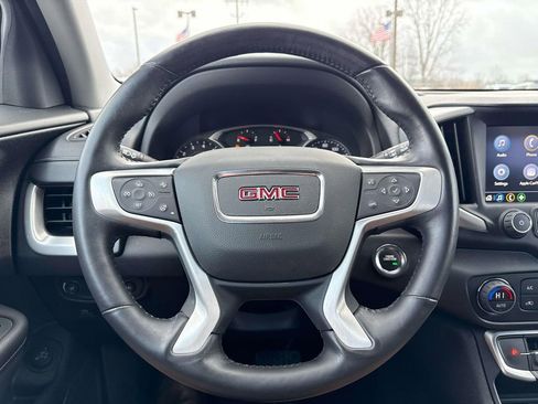 Used 2022 GMC Terrain SLT image 16