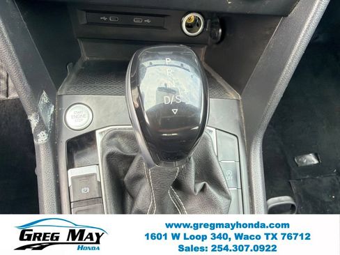 Used 2022 Volkswagen Taos SE FWD image 20