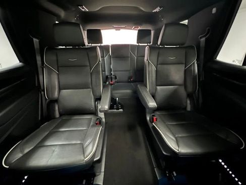 Certified 2024 Cadillac Escalade Sport w/ LPO, ONYX Package image 19