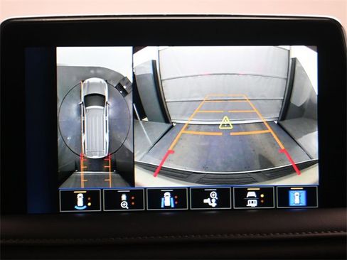 Used 2023 Chevrolet Tahoe LT w/ Luxury Package image 18