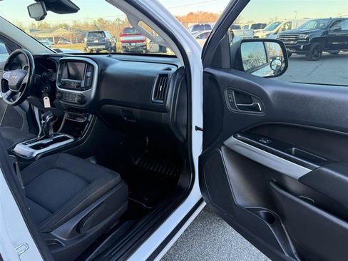 Used 2022 Chevrolet Colorado LT w/ Fleet Safety Package image 13