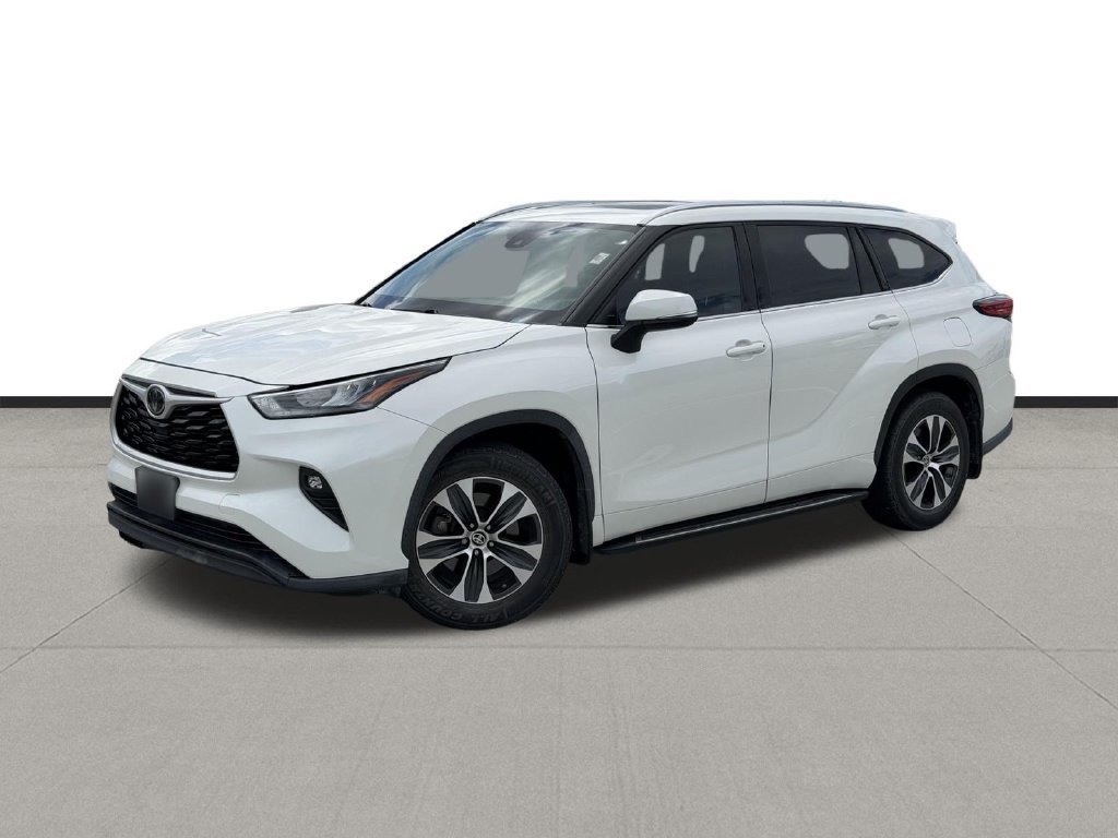 Used 2020 Toyota Highlander XLE FWD image 1
