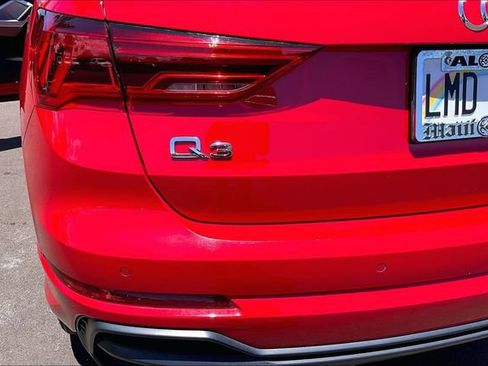 Used 2020 Audi Q3 2.0T Premium w/ Convenience Package AWD/4WD image 29