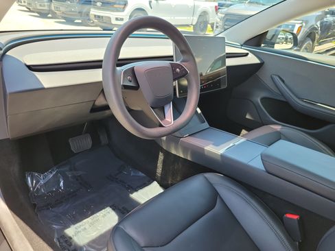 Used 2025 Tesla Model 3 Long Range RWD image 9