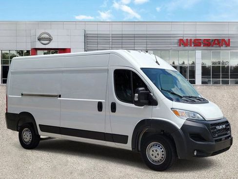 Used 2026 RAM ProMaster 2500 w/ Convenience Group FWD image 2