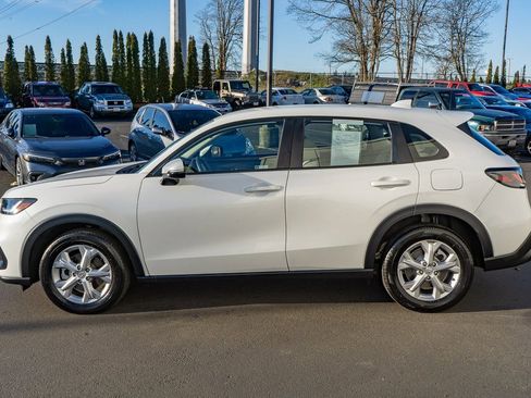 Used 2025 Honda HR-V LX image 8