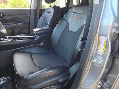 Used 2022 Jeep Compass Trailhawk AWD/4WD image 25