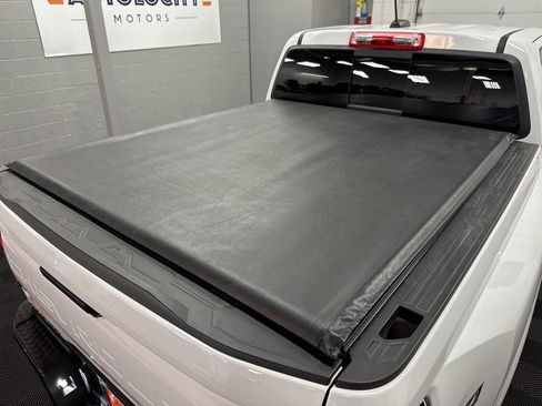 Used 2024 Chevrolet Colorado Z71 AWD/4WD image 11
