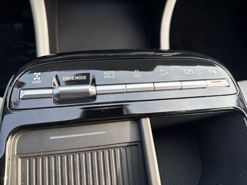 New 2026 Hyundai Tucson Limited image 29