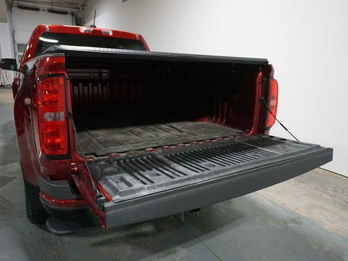 Used 2022 Chevrolet Colorado LT image 4