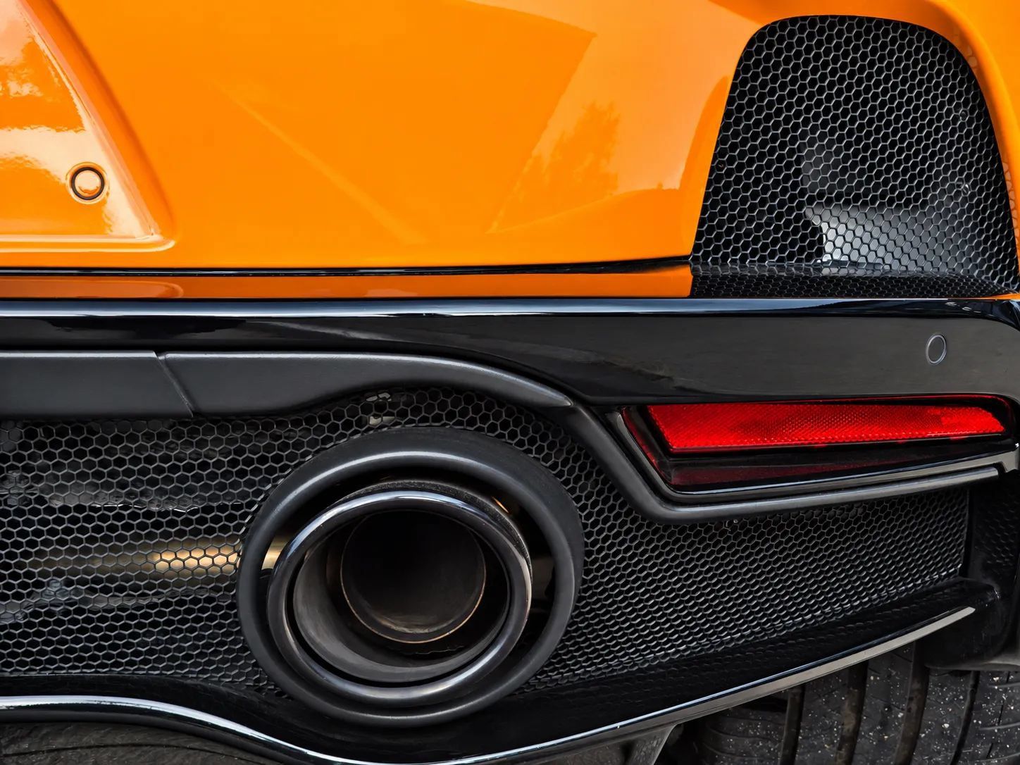Used 2023 McLaren GT RWD image 23