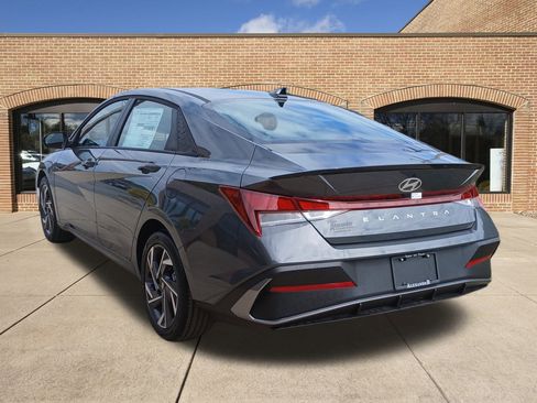 New 2025 Hyundai Elantra Sport w/ Cargo Package image 6