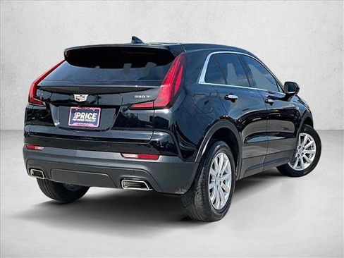 Used 2023 Cadillac XT4 Luxury FWD image 2