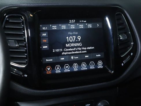 Used 2018 Jeep Compass Limited w/ Safe & Security Group AWD/4WD image 22