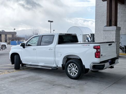 Used 2022 Chevrolet Silverado 1500 LT image 4