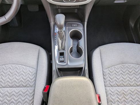 Used 2024 Chevrolet Equinox LT image 19