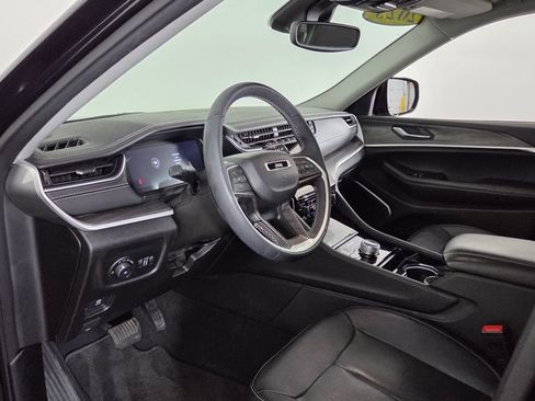 Used 2023 Jeep Grand Cherokee L Limited w/ Black Appearance Package AWD/4WD image 16