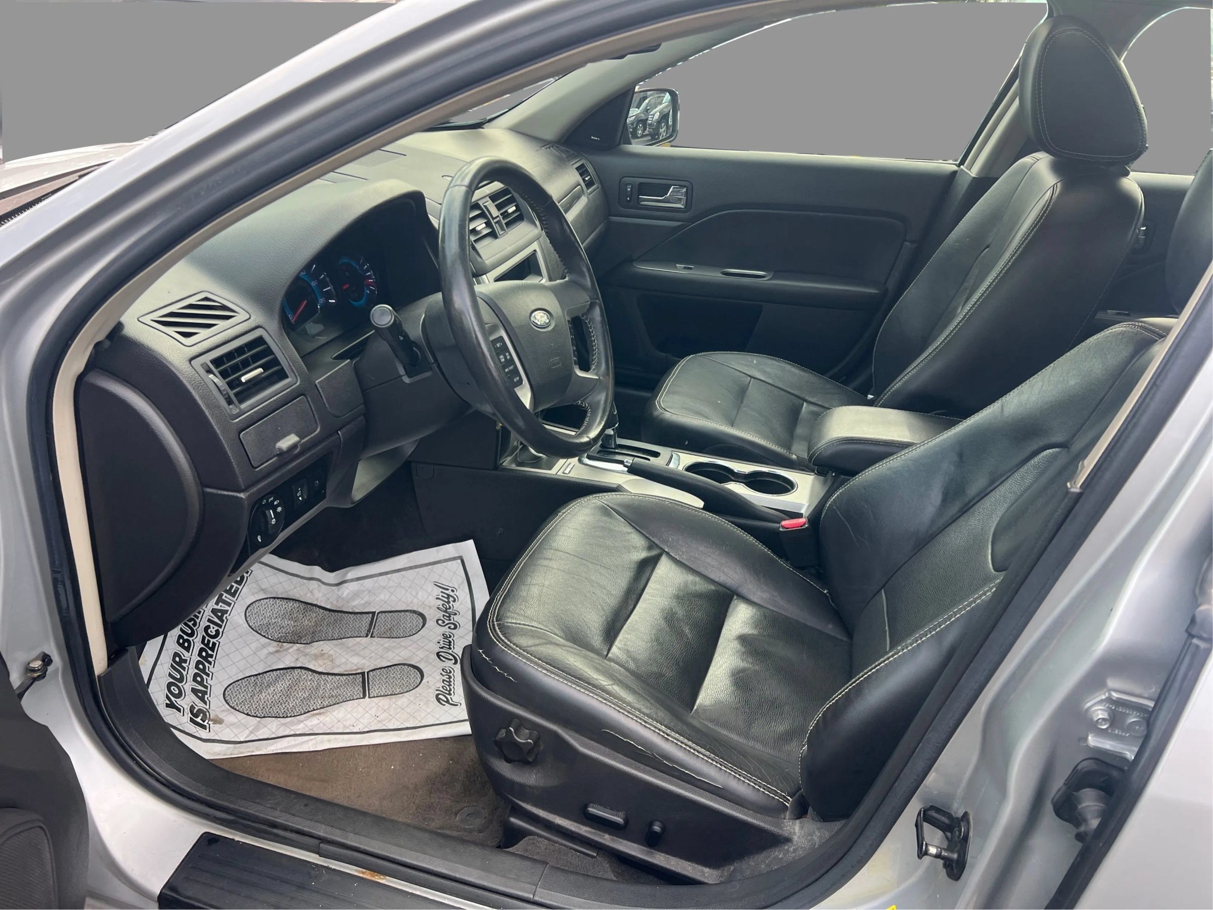 Used 2010 Ford Fusion SEL FWD image 10