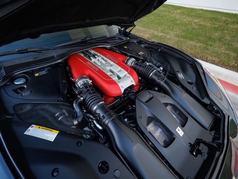 Used 2021 Ferrari 812 GTS image 59