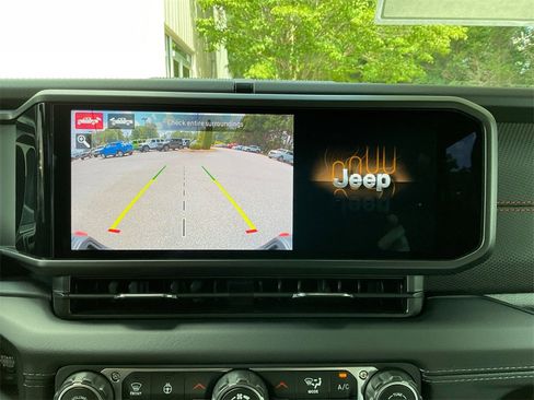 New 2025 Jeep Gladiator Rubicon image 20