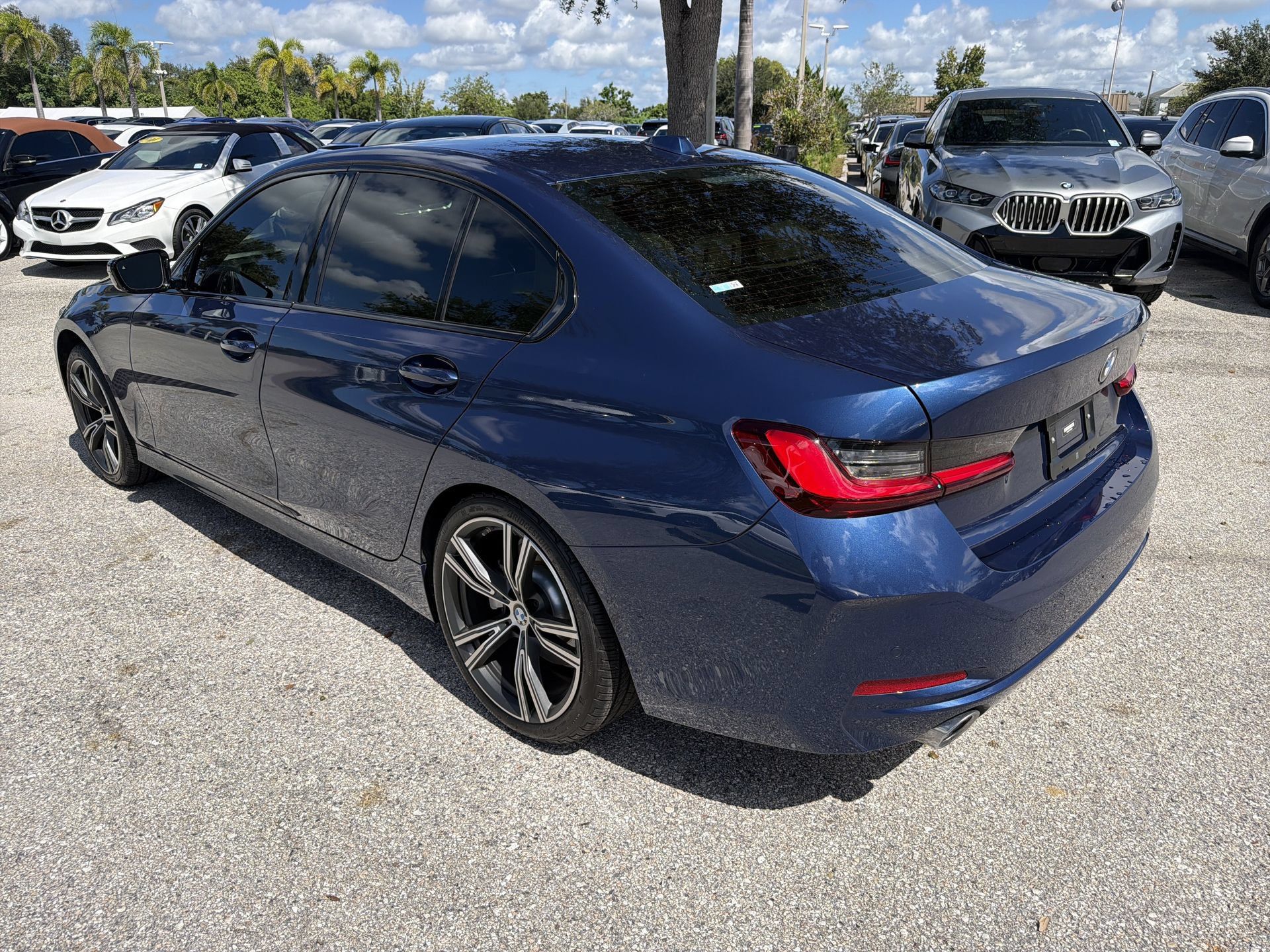 Used 2023 BMW 330i Sedan w/ Premium Package RWD image 5