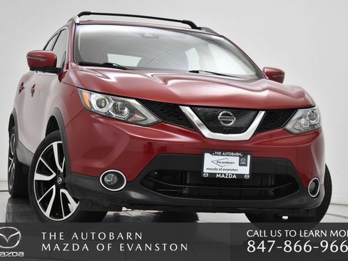 Used 2017 Nissan Rogue Sport SL w/ SL Premium Package image 3
