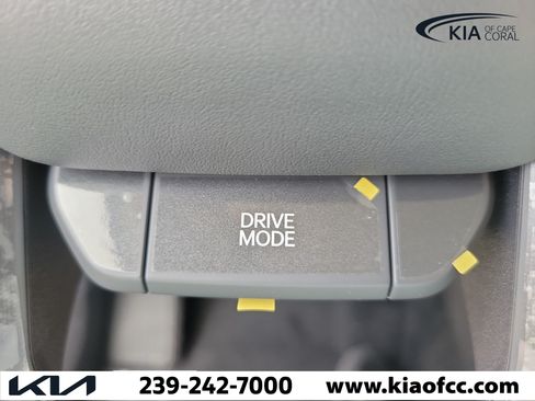 New 2027 Kia Seltos S FWD image 24