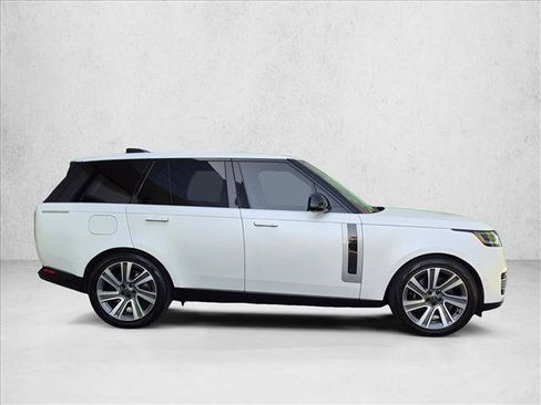 Certified 2025 Land Rover Range Rover SV AWD/4WD image 4