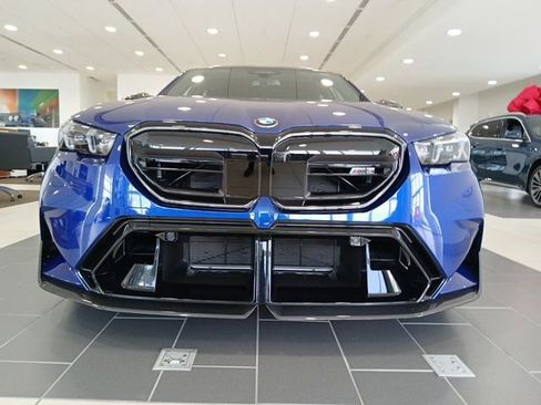 New 2026 BMW M5 w/ Carbon Package image 2