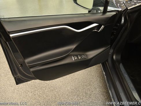 Used 2016 Tesla Model S AWD image 28