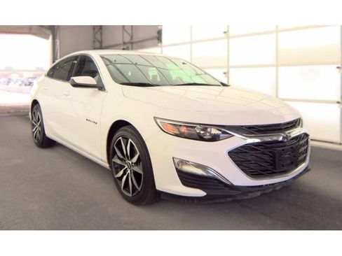 Used 2024 Chevrolet Malibu RS FWD image 2