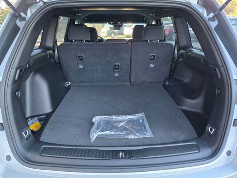 New 2025 Jeep Grand Cherokee Laredo image 28