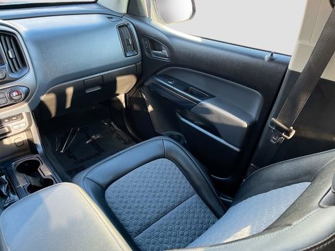 Used 2019 Chevrolet Colorado Z71 image 22