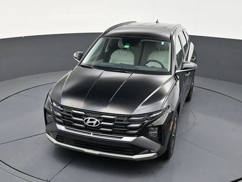 Used 2025 Hyundai Tucson SEL FWD image 19