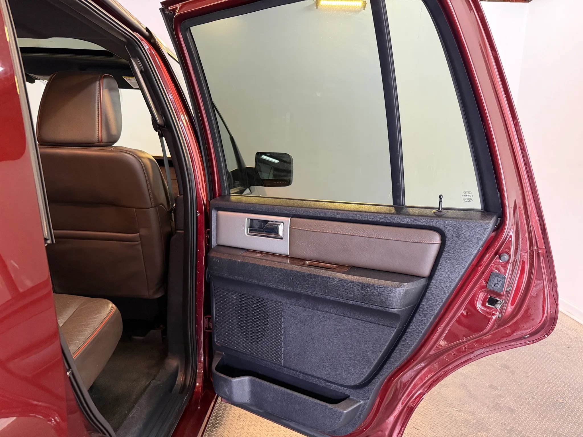 Used 2015 Ford Expedition King Ranch AWD/4WD image 31