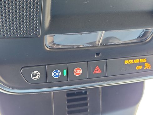 New 2026 Chevrolet Traverse RS w/ LPO, Floor Liner Package image 16