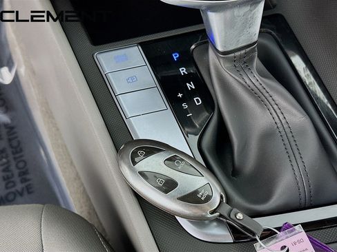 Certified 2024 Hyundai Elantra SEL FWD image 23