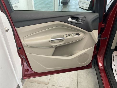 Used 2019 Ford Escape SEL AWD/4WD image 9