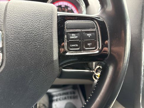 Used 2019 Dodge Grand Caravan SXT FWD image 19